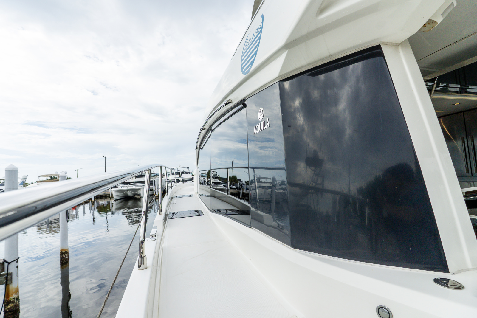 2023 Aquila 54 YACHT
