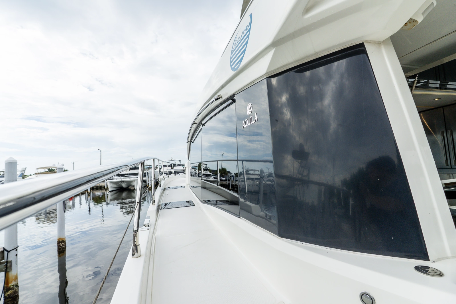 2023 Aquila 54 YACHT