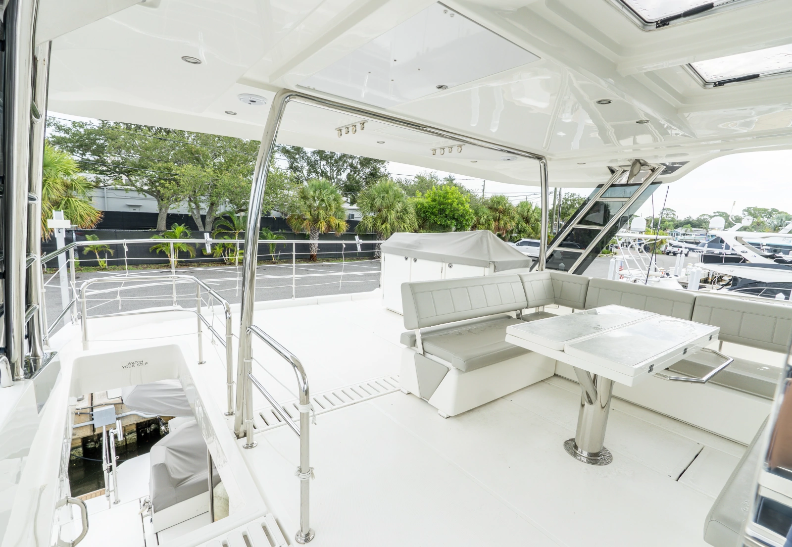 2023 Aquila 54 YACHT
