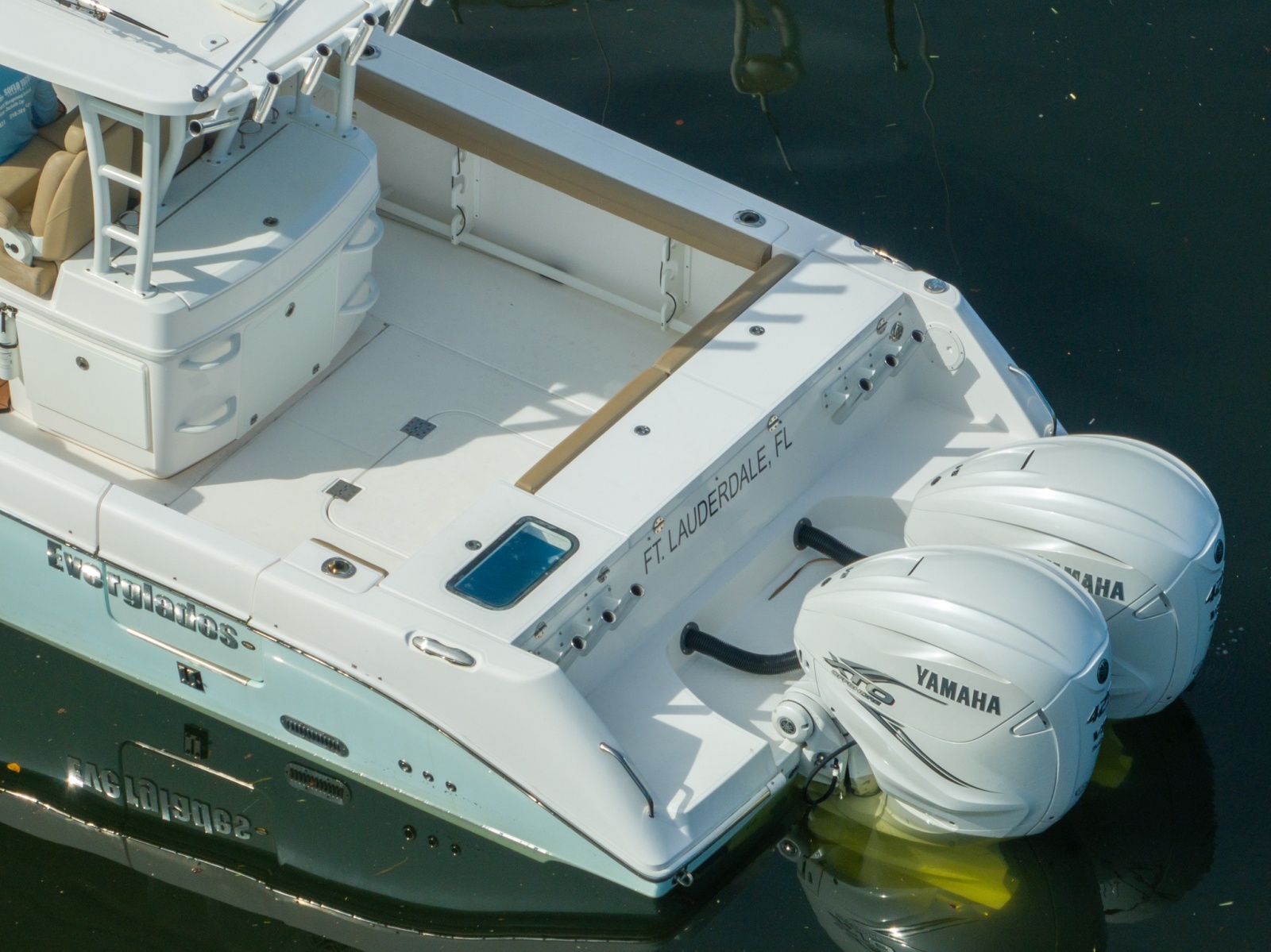 2020 Everglades 355 CC