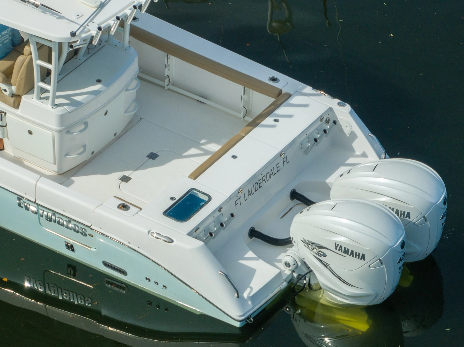 2020 Everglades 355 CC