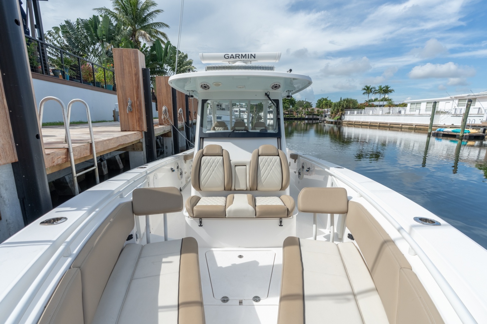 2020 Everglades 355 CC