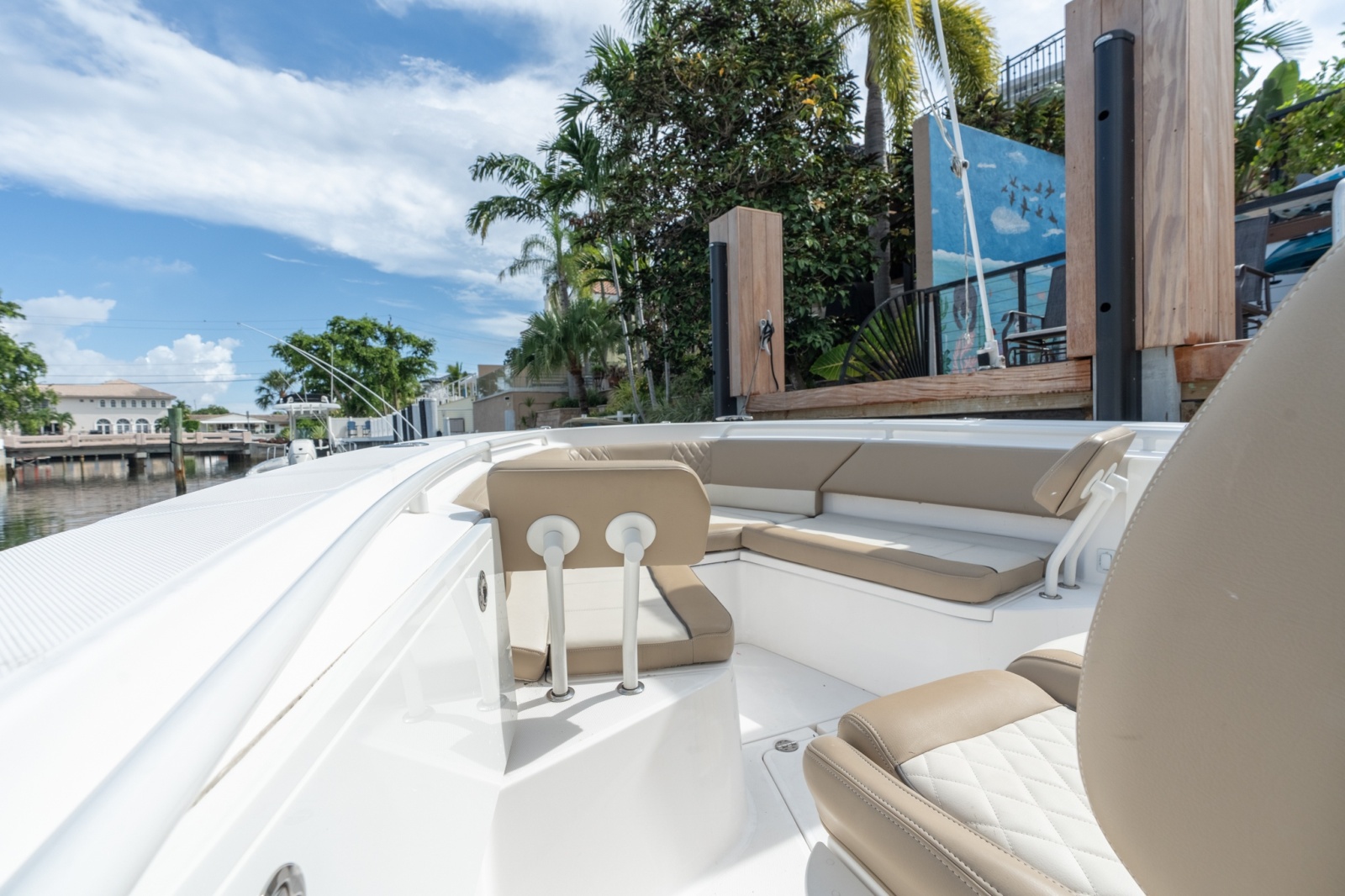 2020 Everglades 355 CC