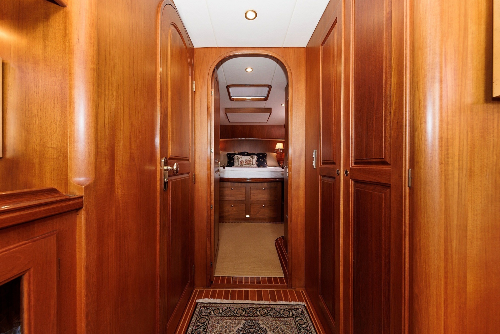 2008 Alden 52 Salon Express