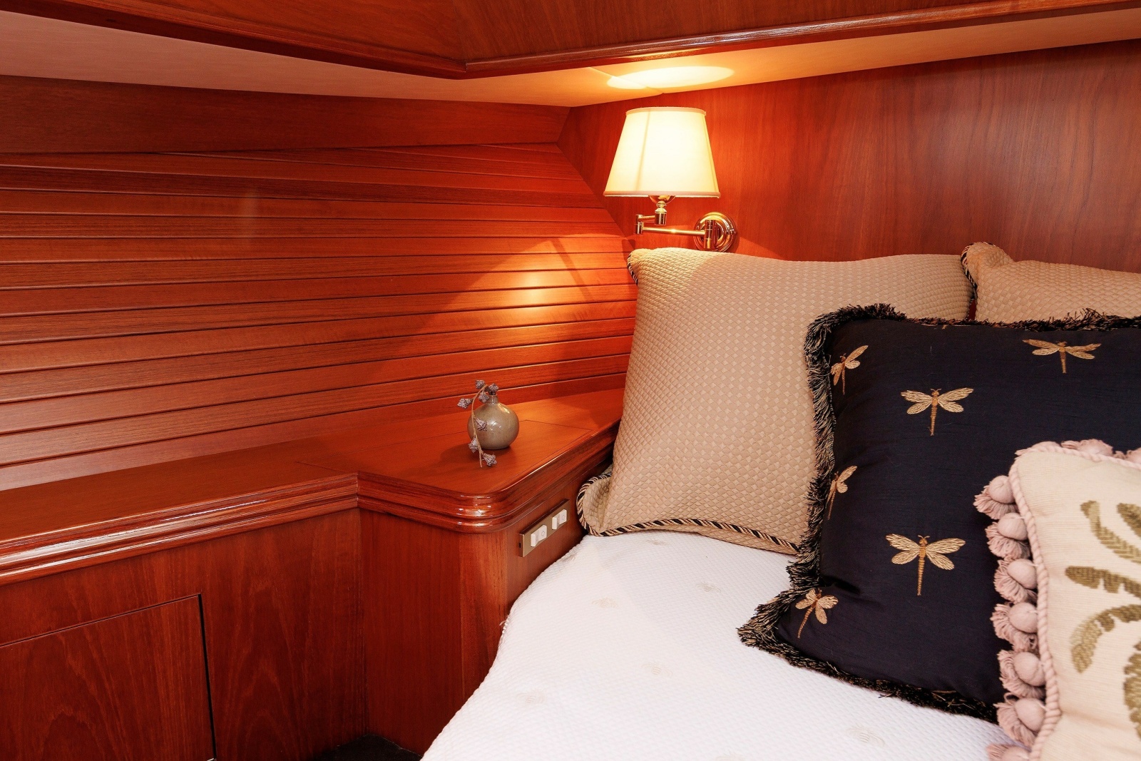 2008 Alden 52 Salon Express