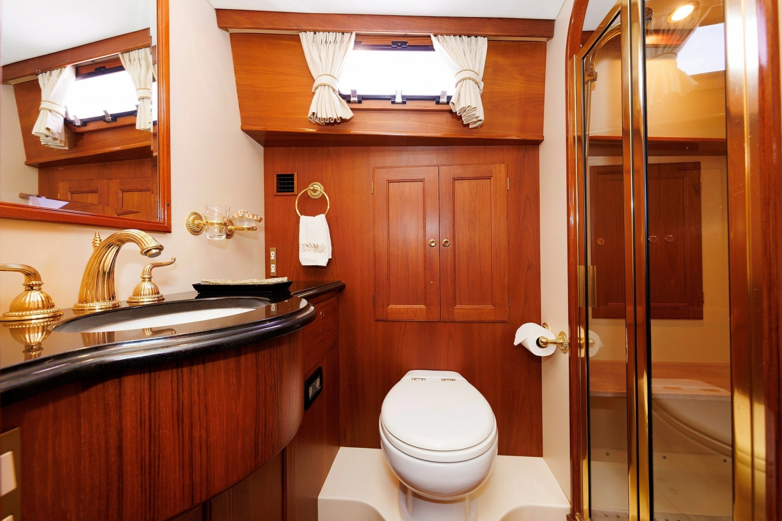 2008 Alden 52 Salon Express