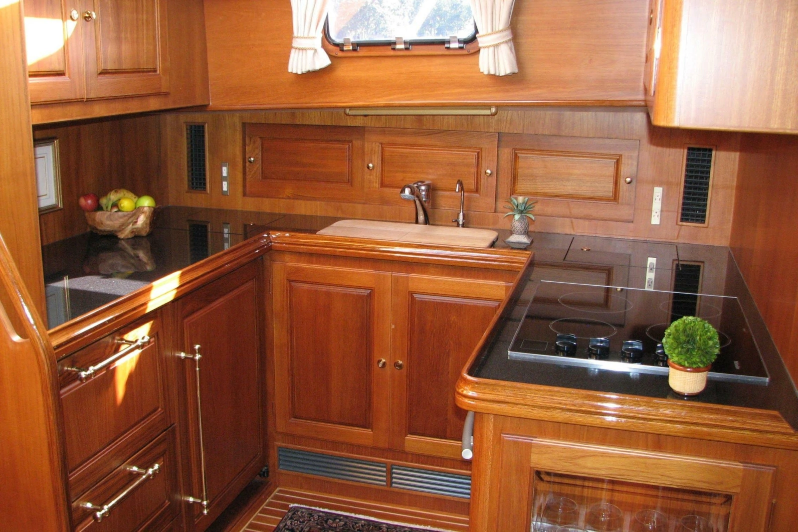 2008 Alden 52 Salon Express