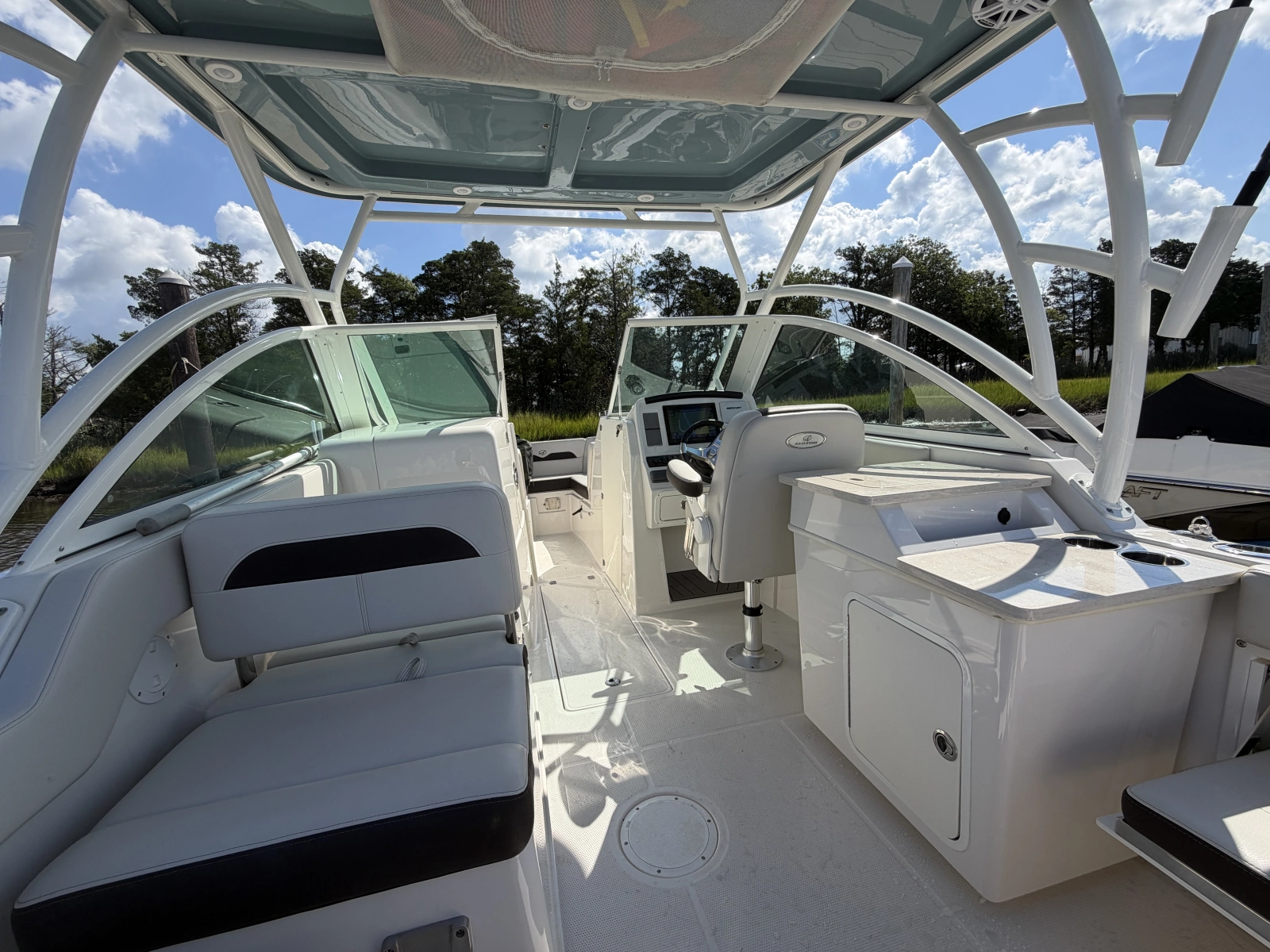 2023 Sailfish 245 DC