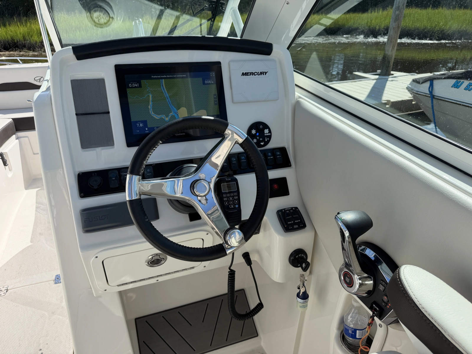 2023 Sailfish 245 DC
