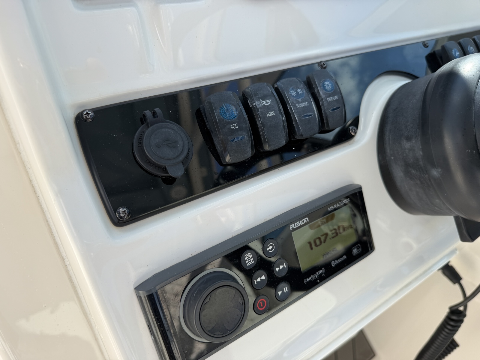 2023 Sailfish 245 DC