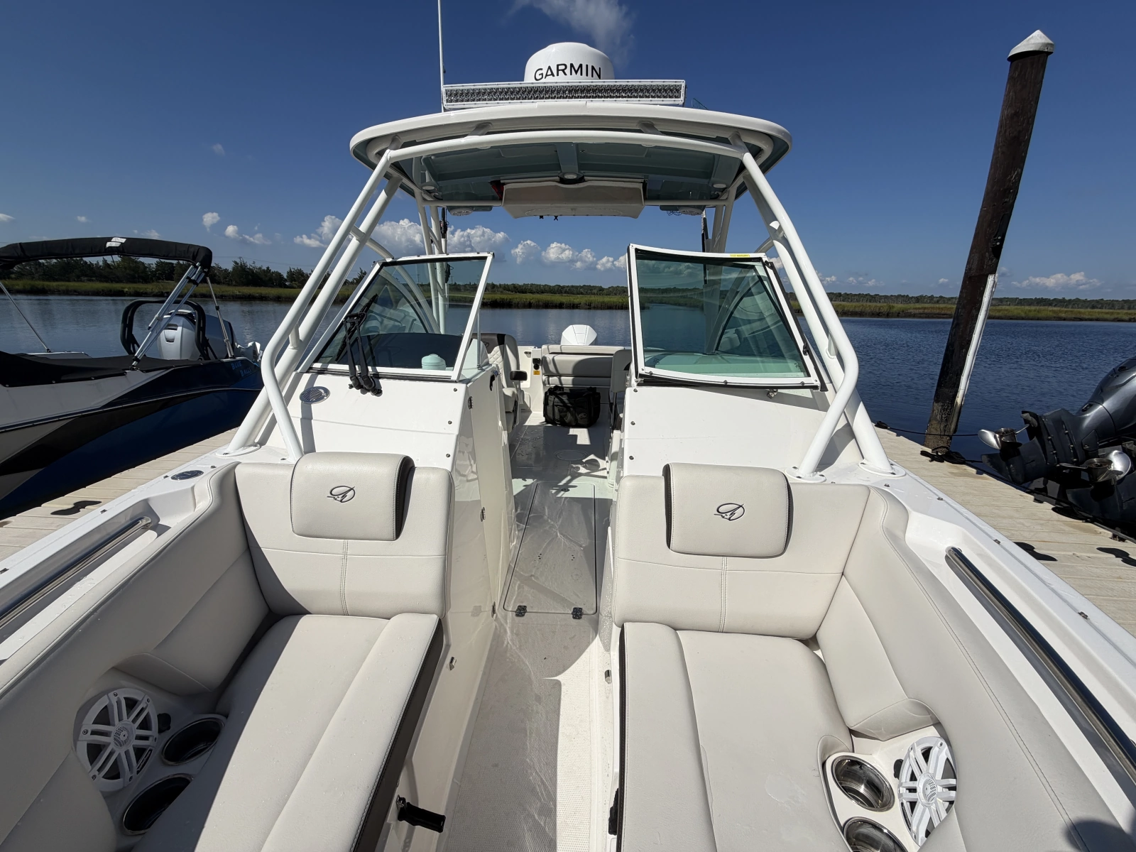 2023 Sailfish 245 DC