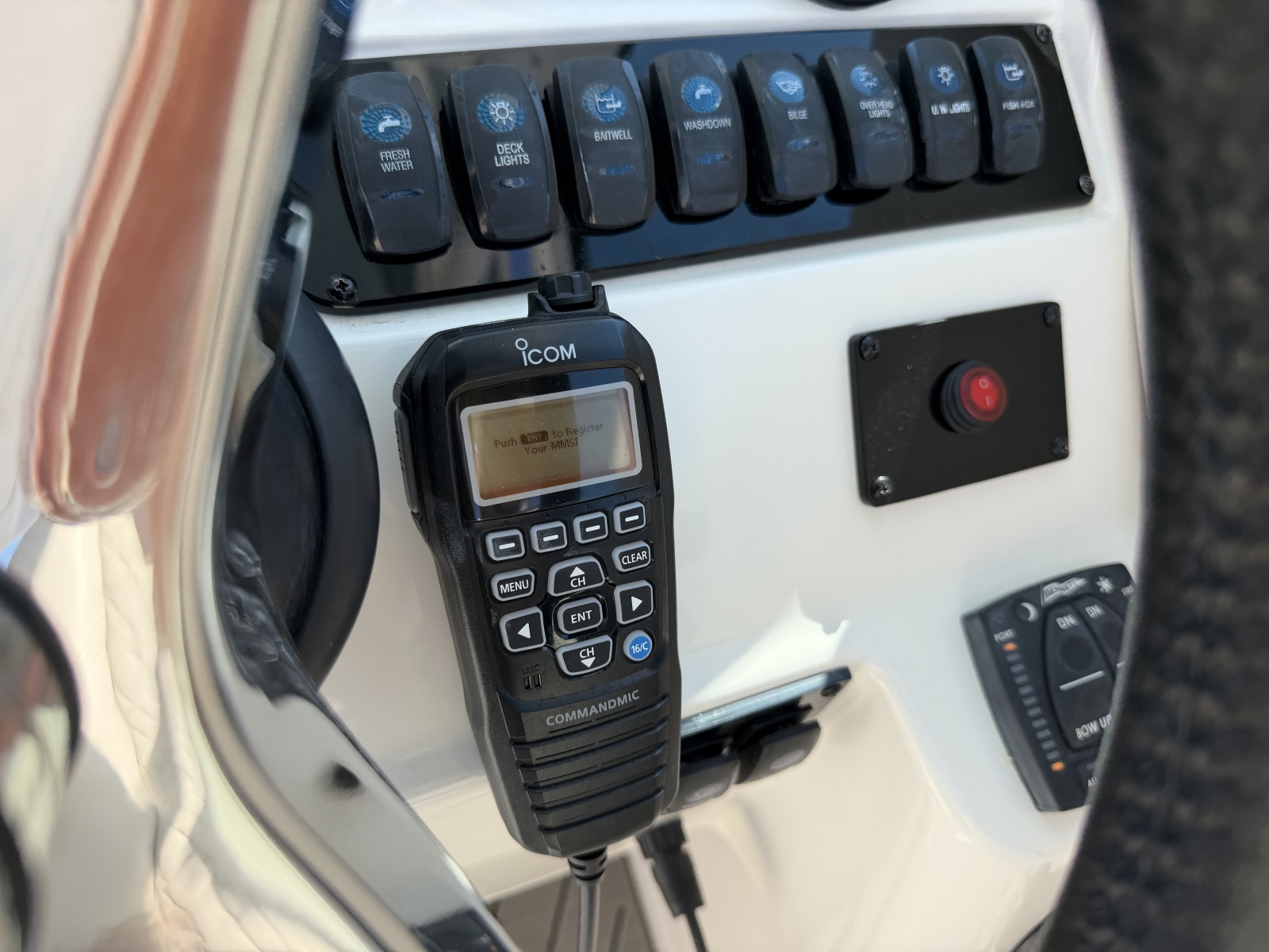 2023 Sailfish 245 DC