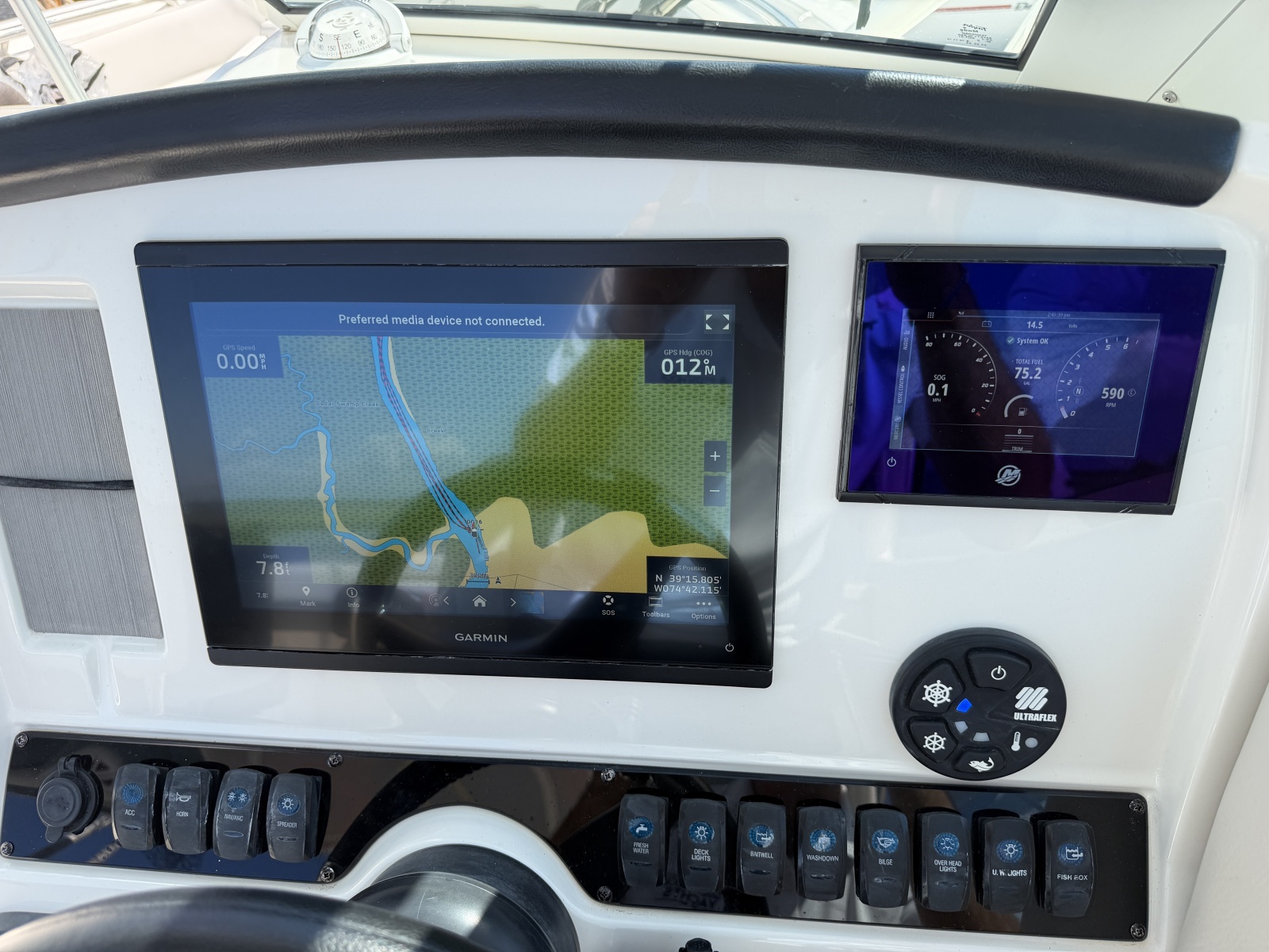 2023 Sailfish 245 DC