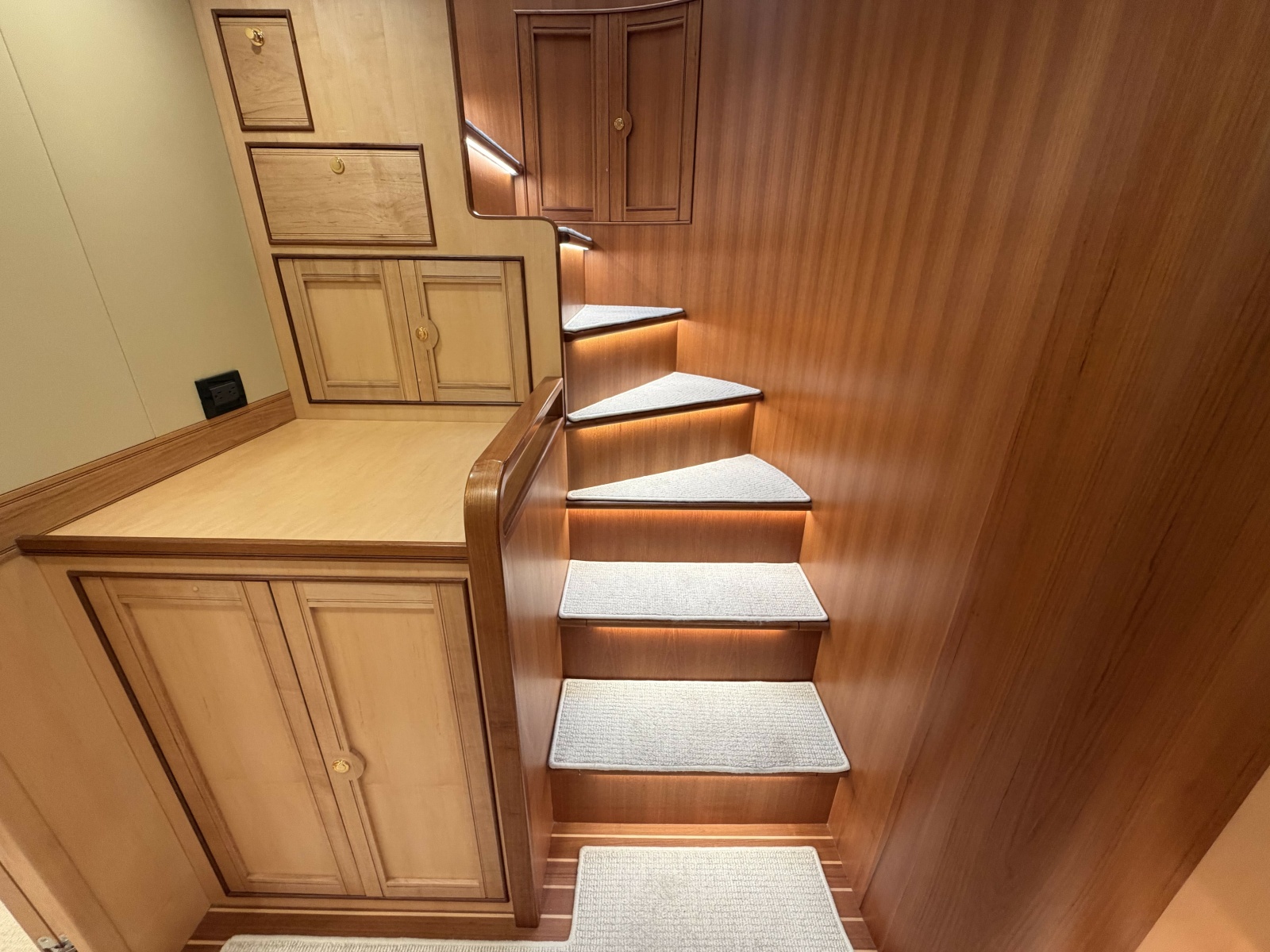 2021 Marlow Explorer 62E — JIA