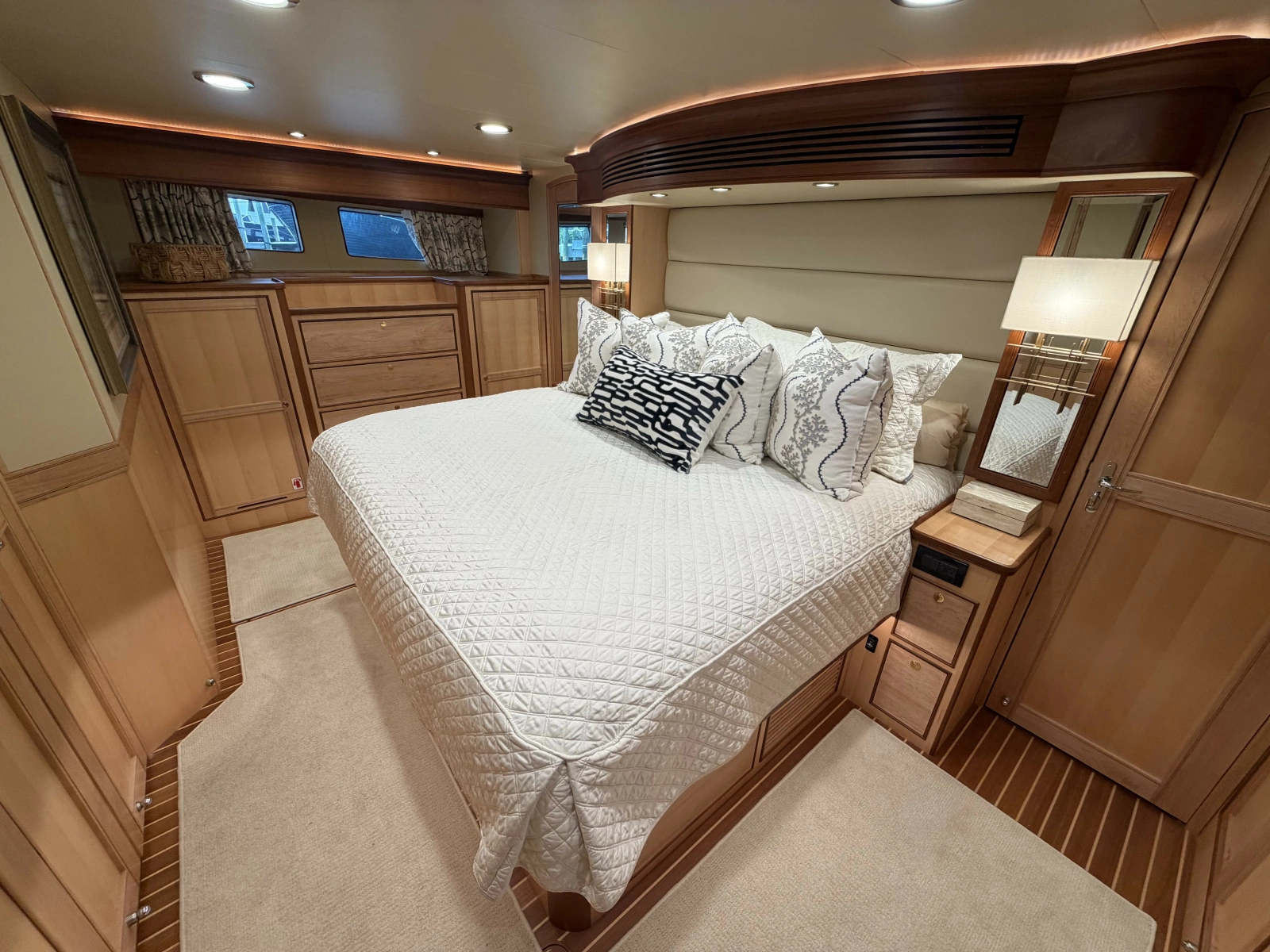 2021 Marlow Explorer 62E