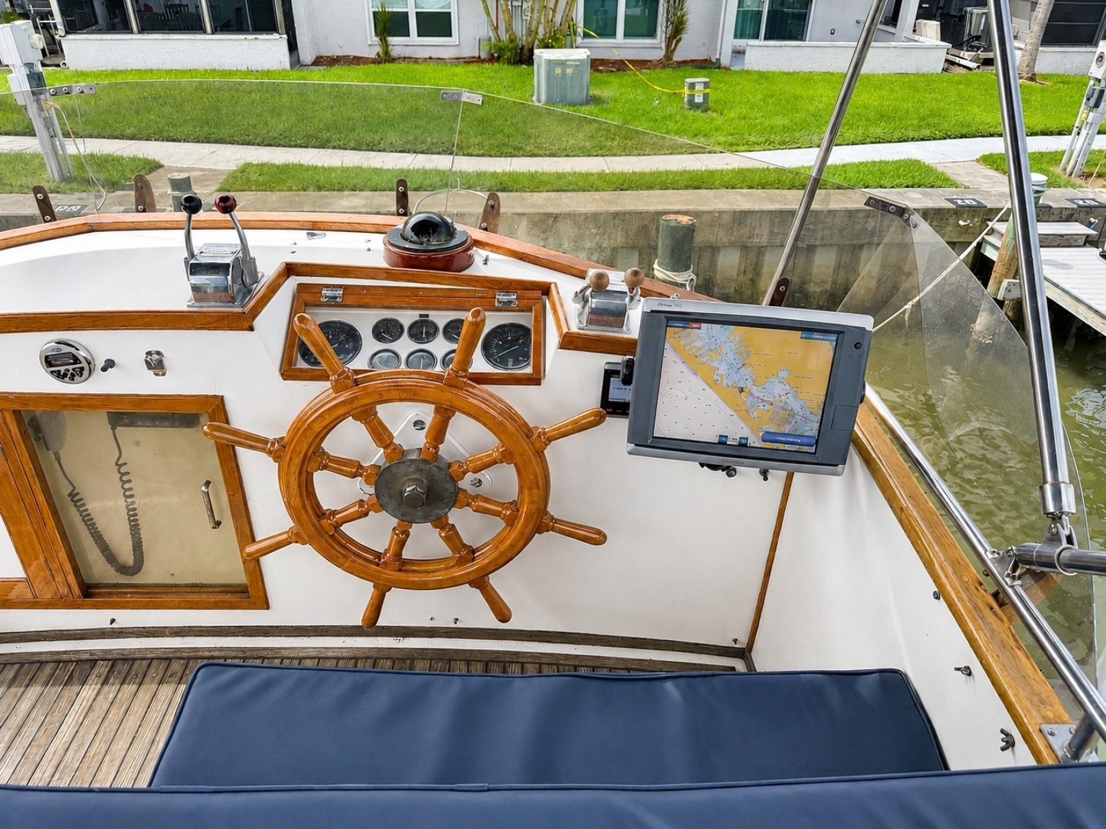 1985 Grand Banks 36 Classic