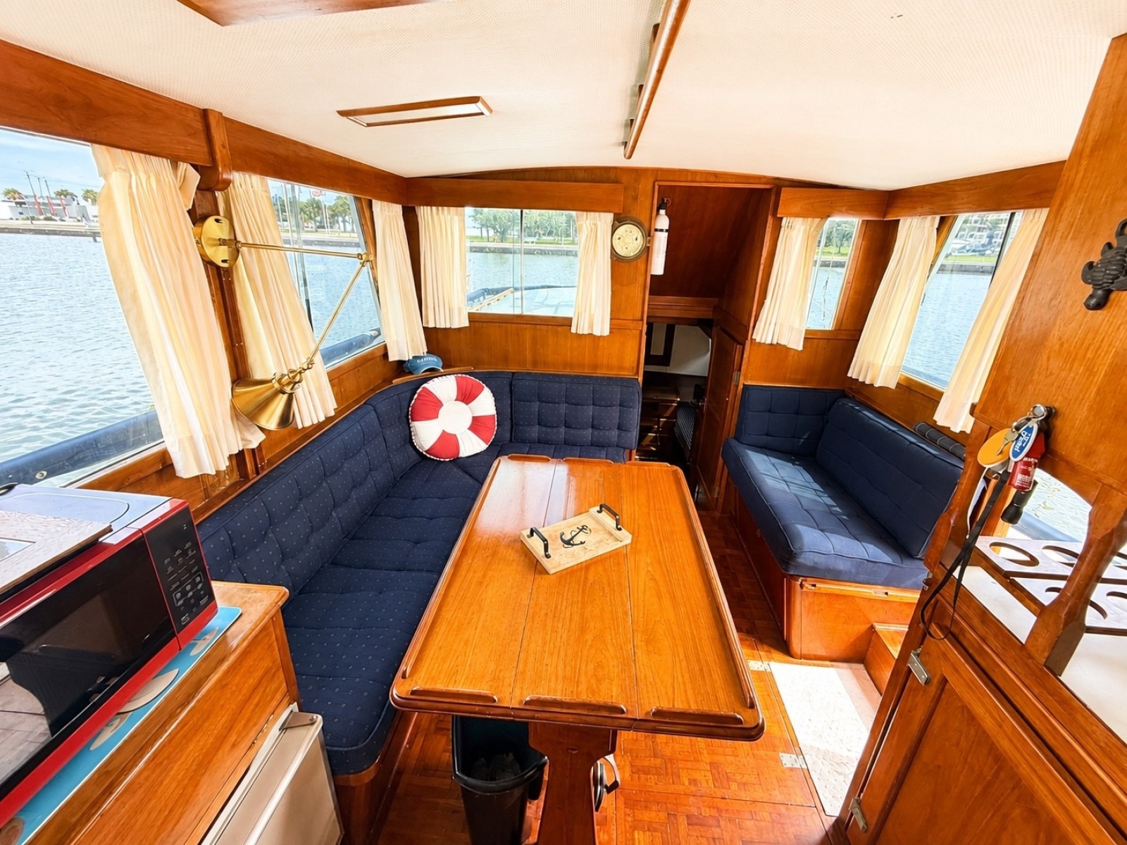 1985 Grand Banks 36 Classic