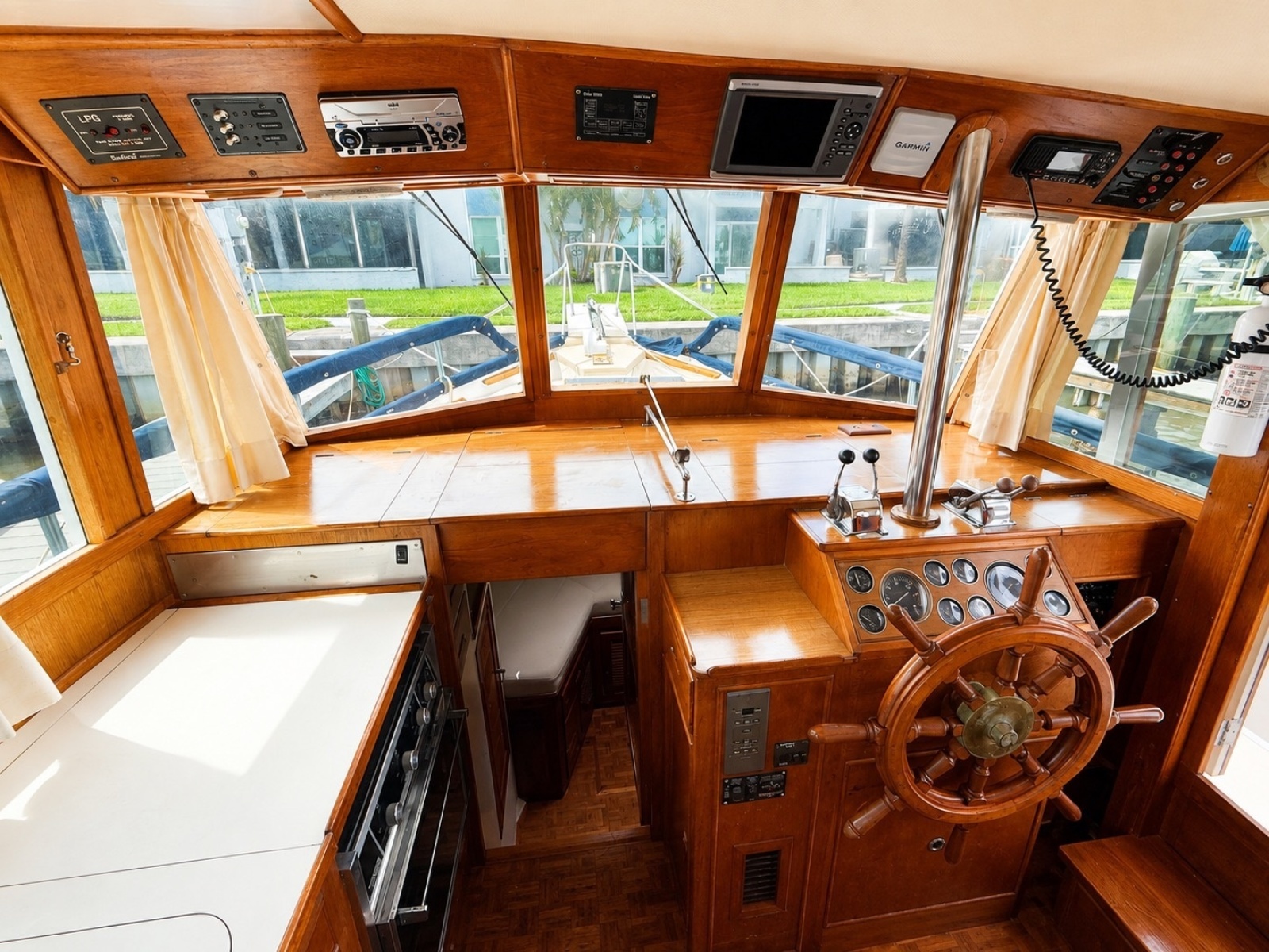 1985 Grand Banks 36 Classic
