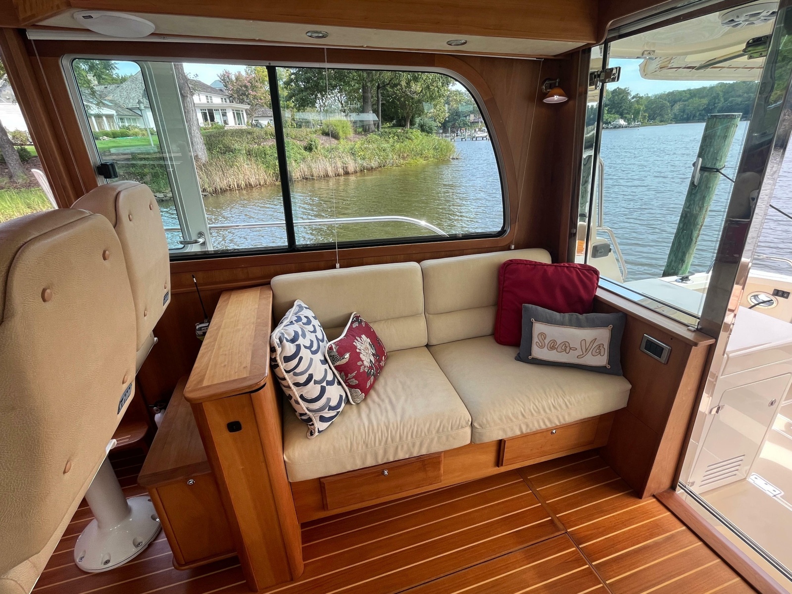 2012 Sabre 42 Salon Express
