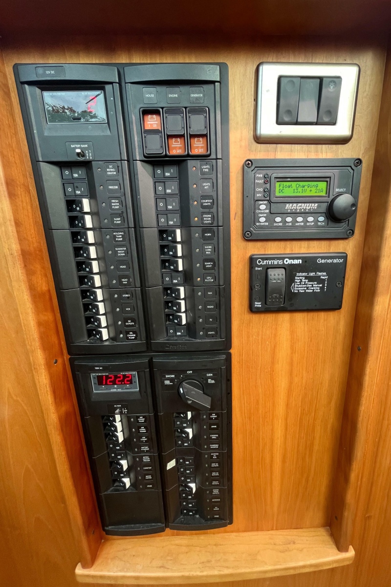 2012 Sabre 42 Salon Express