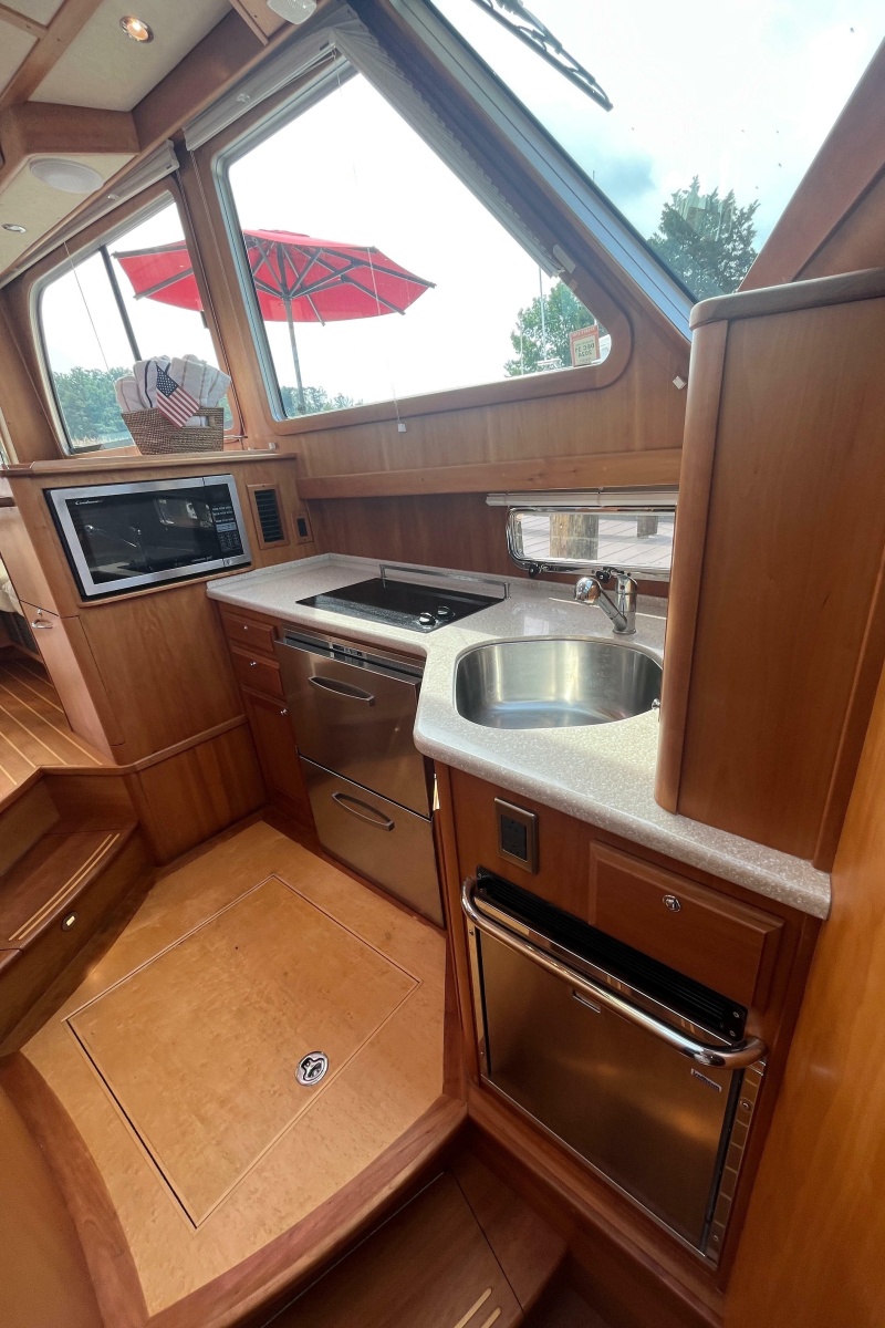 2012 Sabre 42 Salon Express