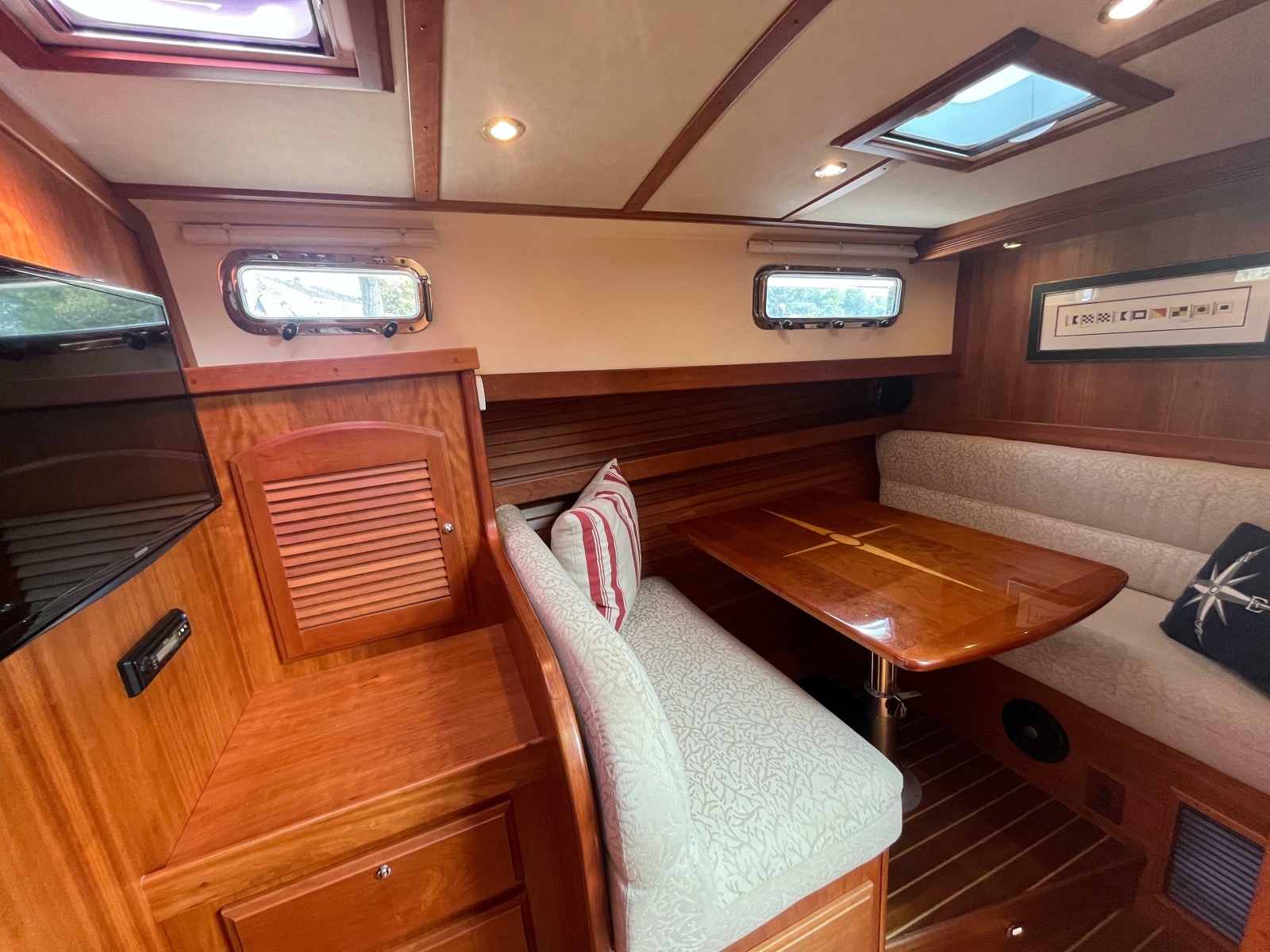 2012 Sabre 42 Salon Express
