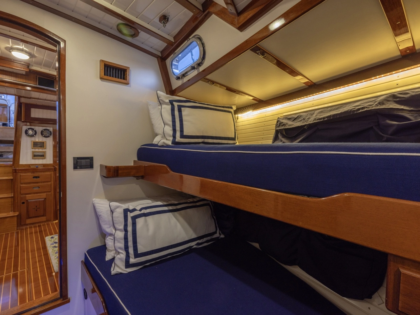 2001 Lyman-Morse Fontaine Custom 63 Pilothouse Sloop