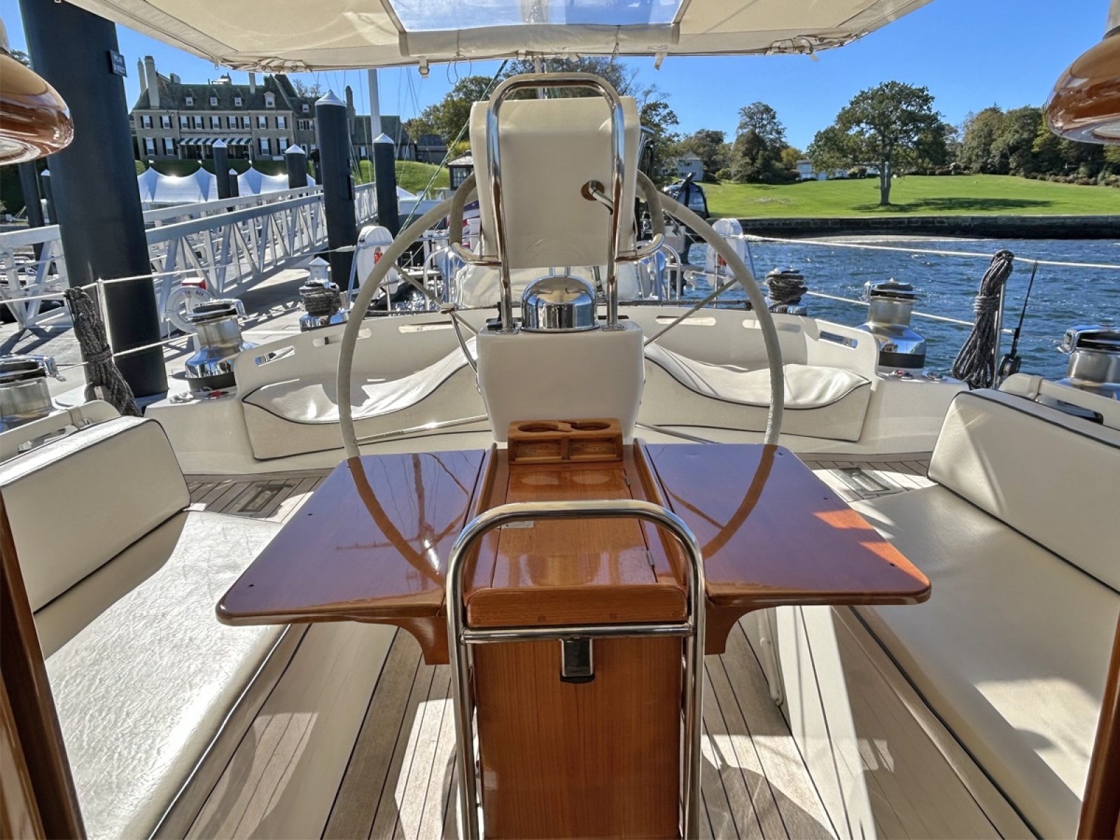Cockpit Table