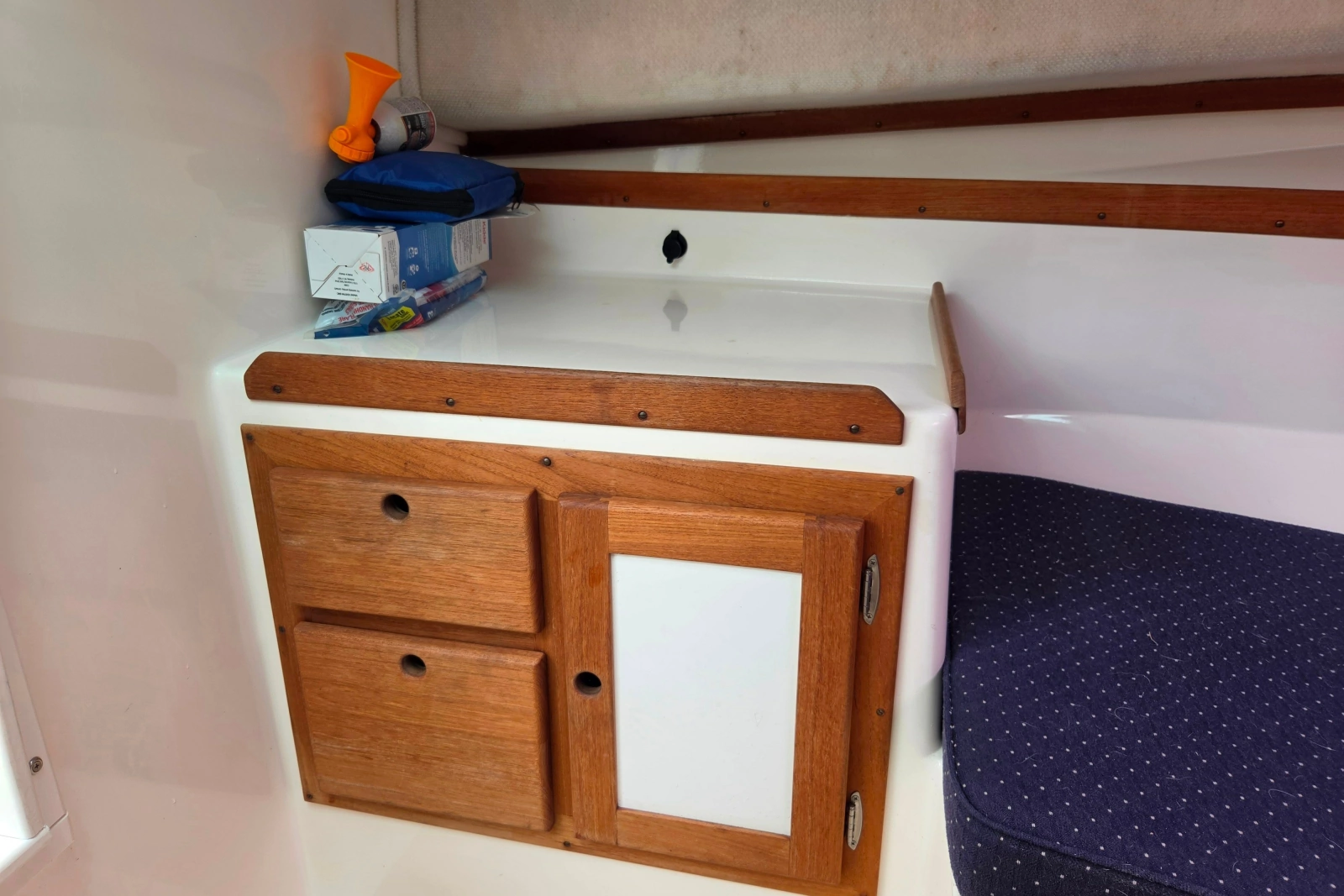 2004 Hunt Yachts Surfhunter 25