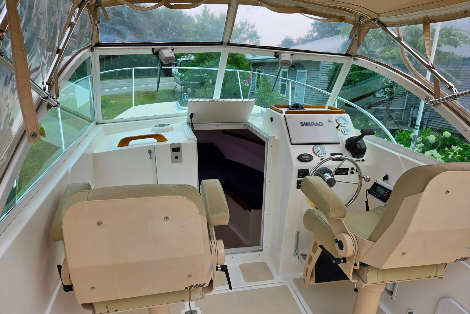 2004 Hunt Yachts Surfhunter 25