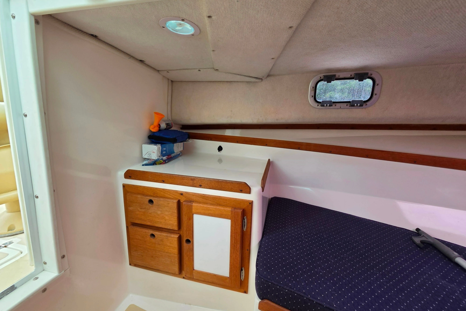 2004 Hunt Yachts Surfhunter 25