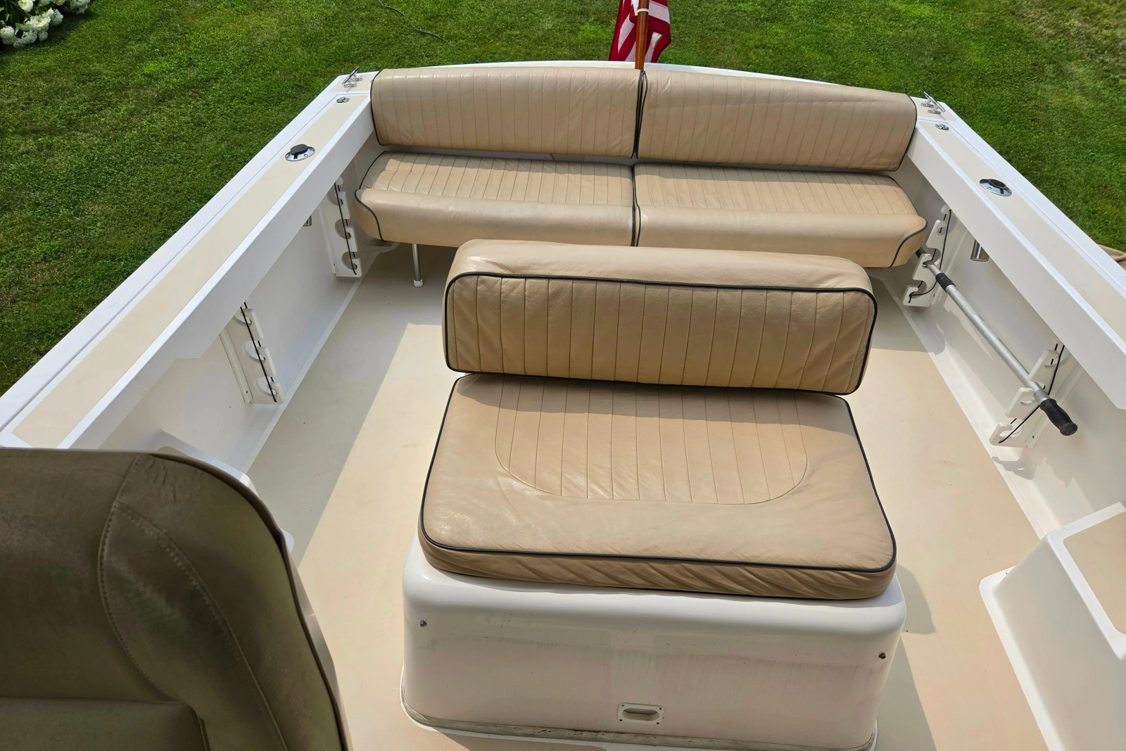 2004 Hunt Yachts Surfhunter 25