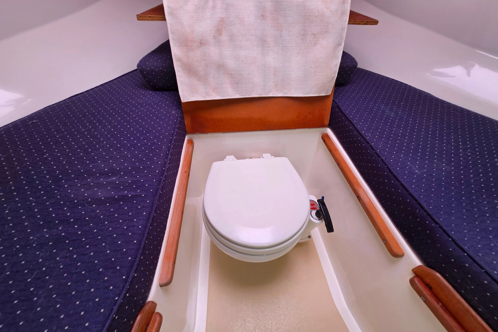2004 Hunt Yachts Surfhunter 25
