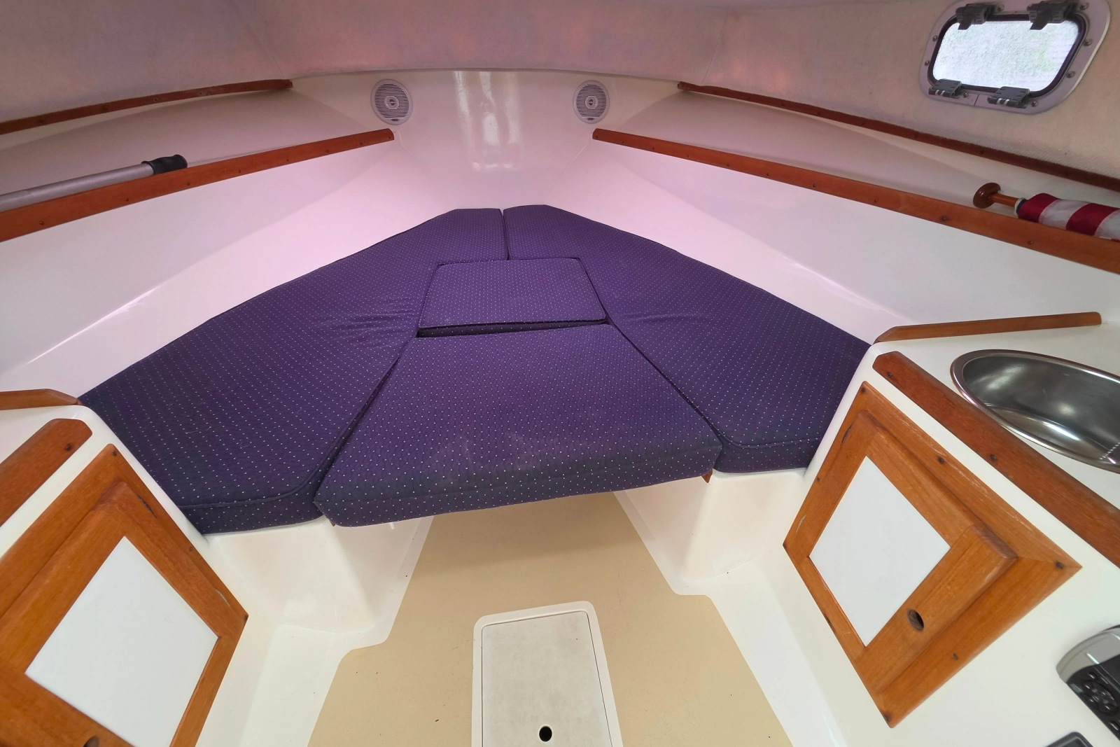 2004 Hunt Yachts Surfhunter 25