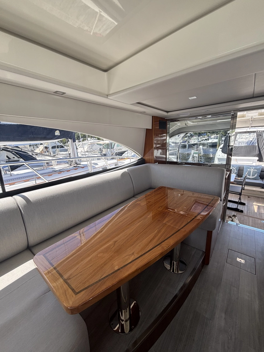 2020 Riviera 4800 Sport Yacht