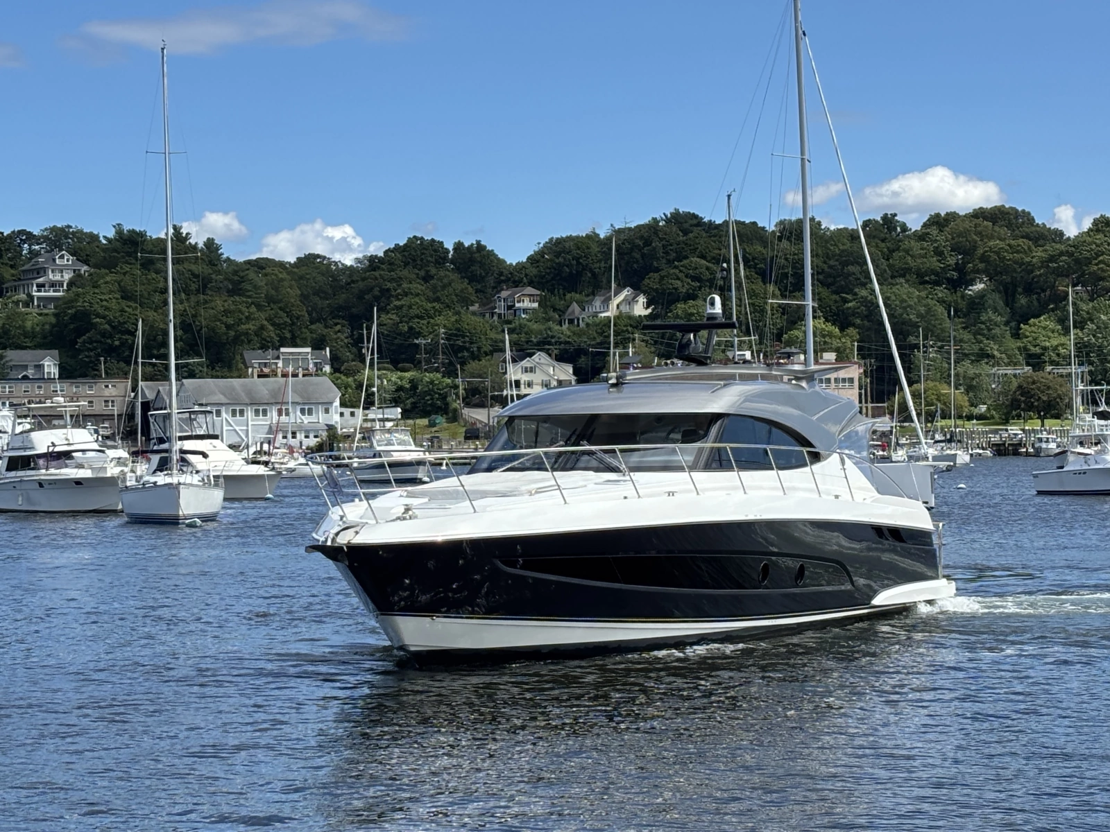 2020 Riviera 4800 Sport Yacht
