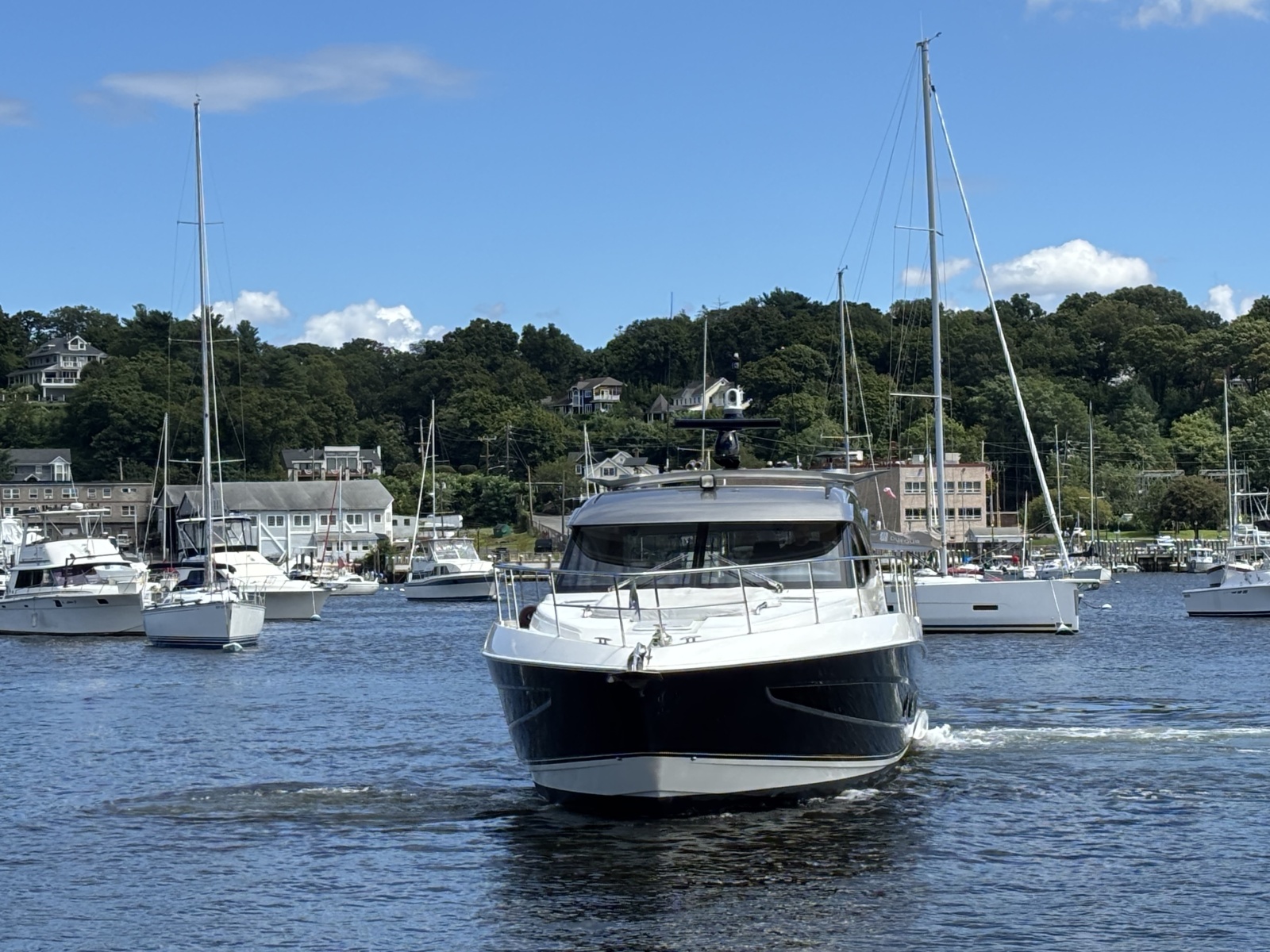 2020 Riviera 4800 Sport Yacht