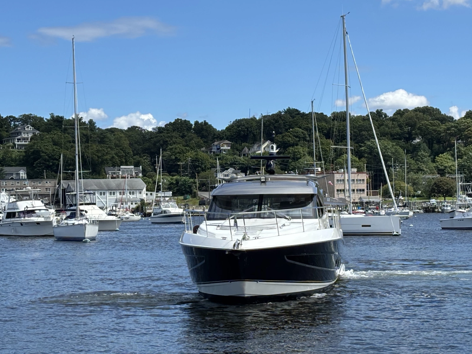 2020 Riviera 4800 Sport Yacht