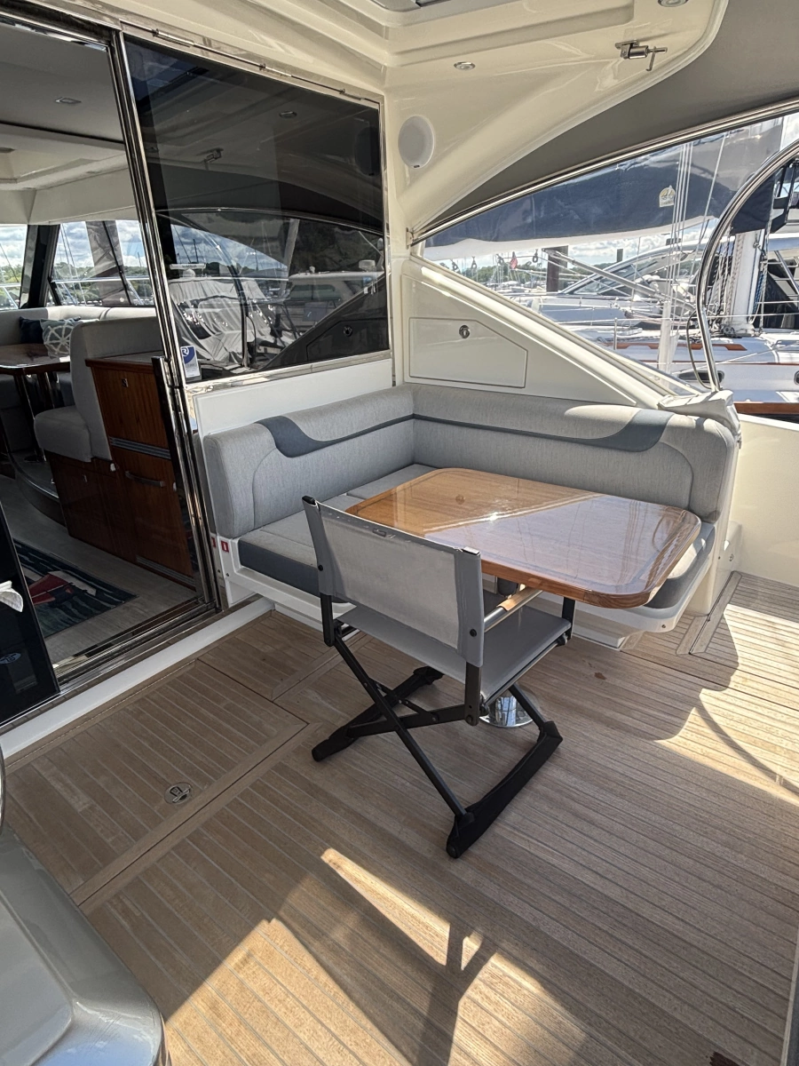 2020 Riviera 4800 Sport Yacht