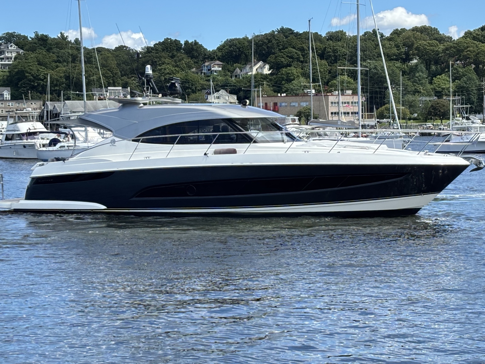 2020 Riviera 4800 Sport Yacht