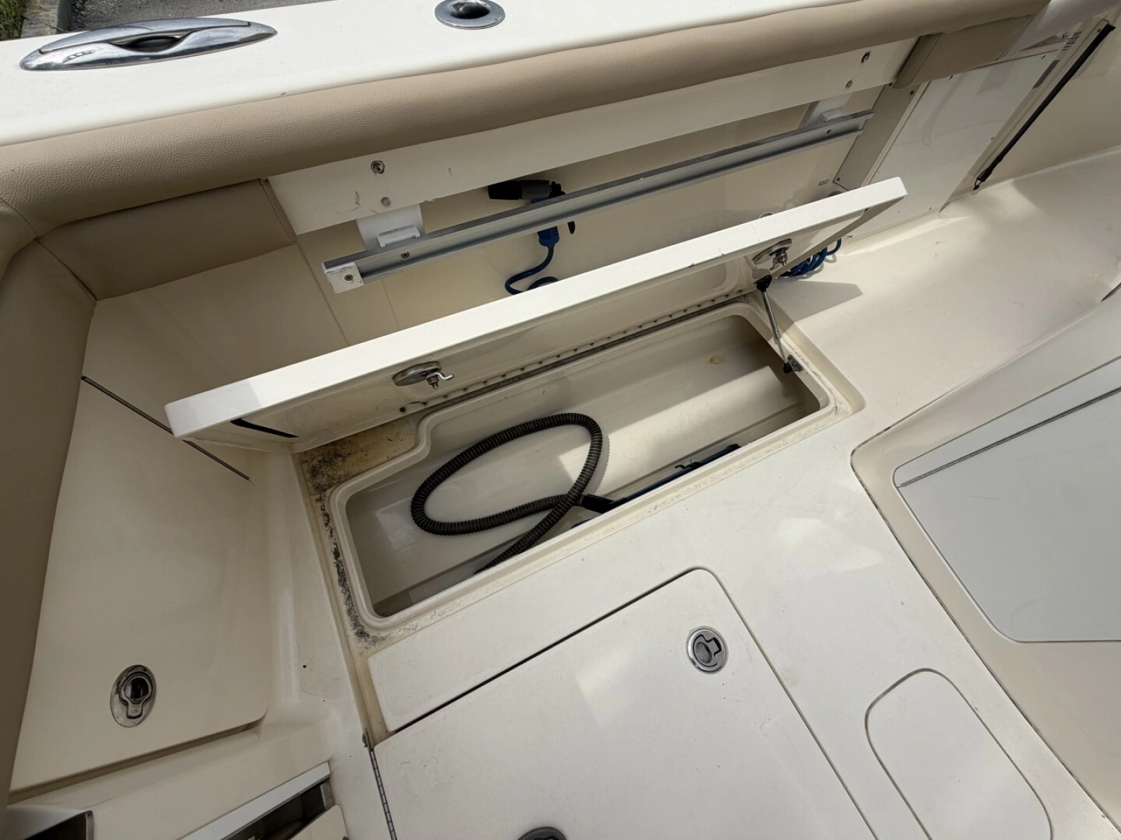 2014 Scout 320 LXF