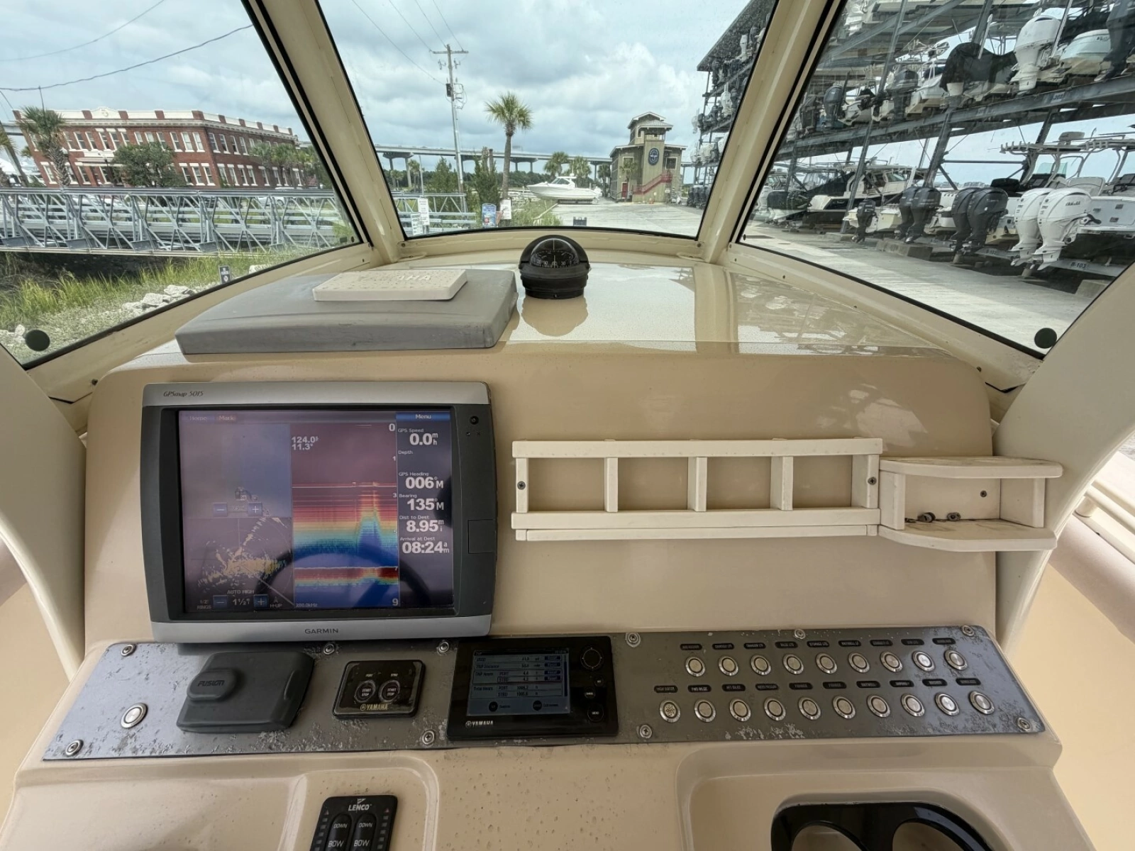 2014 Scout 320 LXF