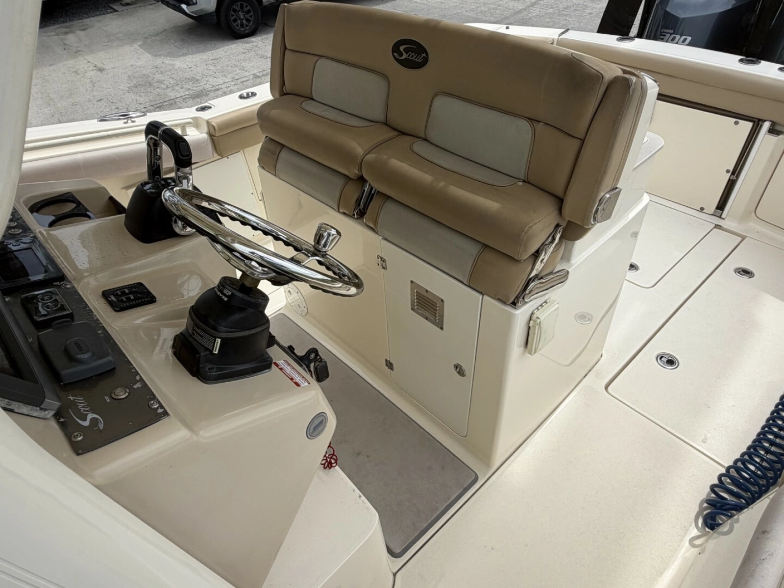 2014 Scout 320 LXF