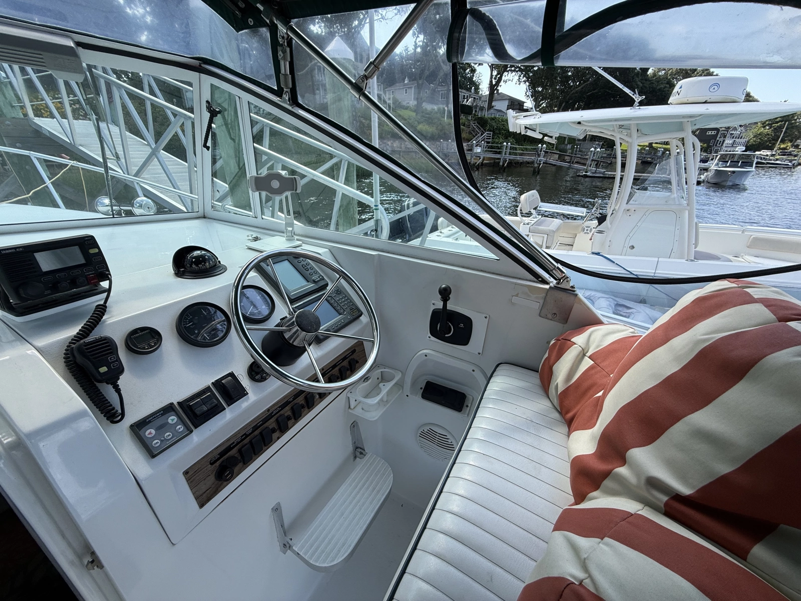 2000 Mainship 