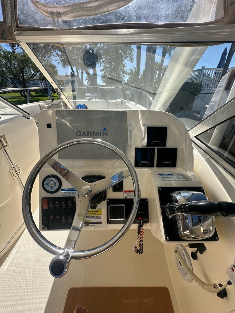 2013 World Cat 255 DC