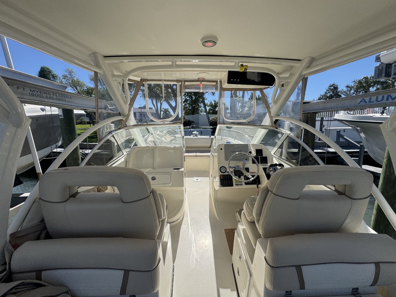 2013 World Cat 255 DC