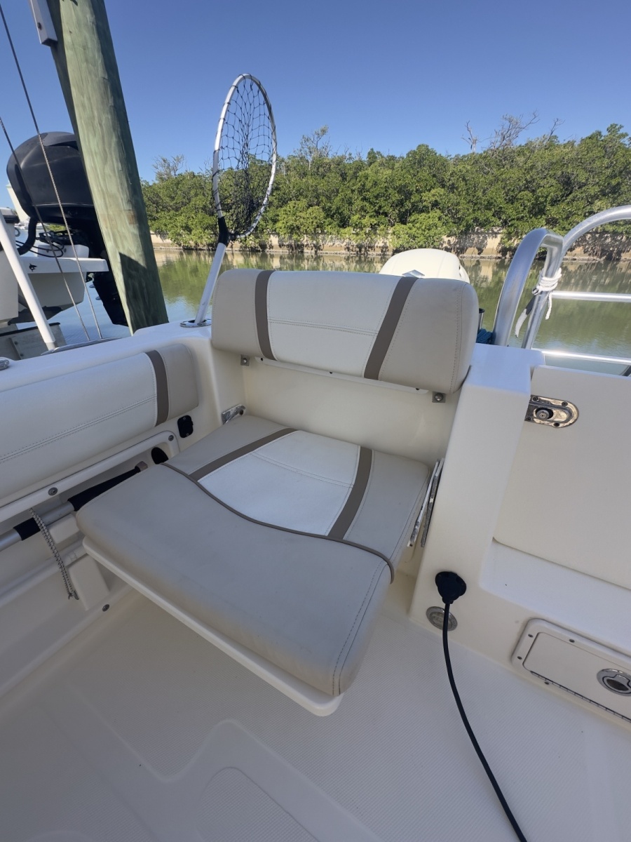 2013 World Cat 255 DC