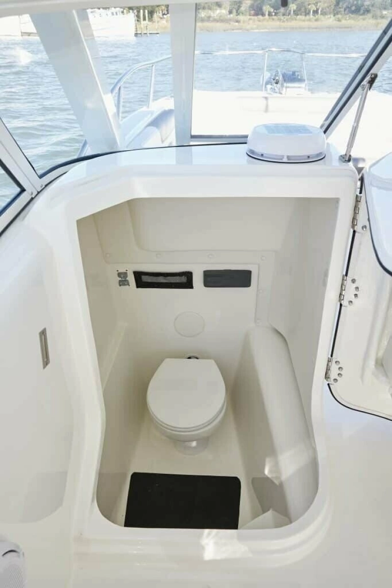 2013 World Cat 255 DC