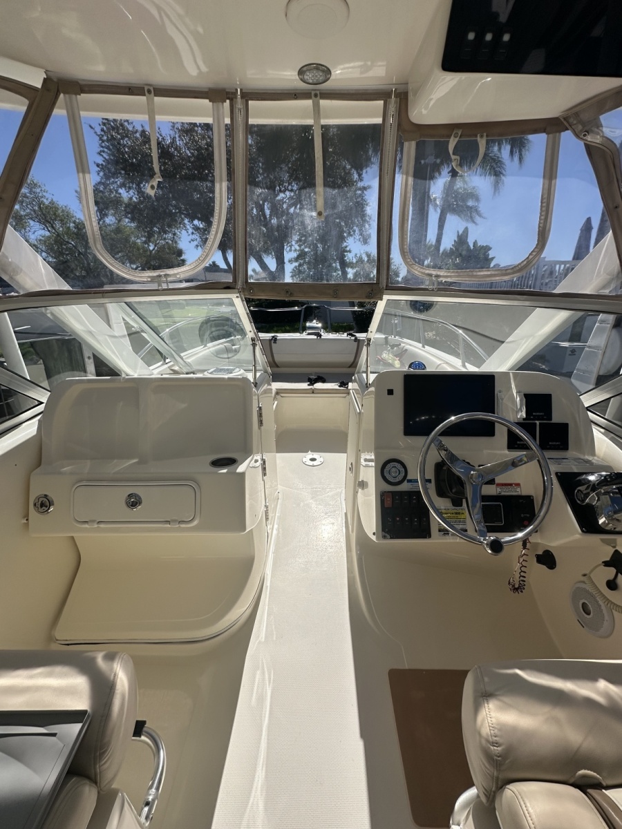 2013 World Cat 255 DC