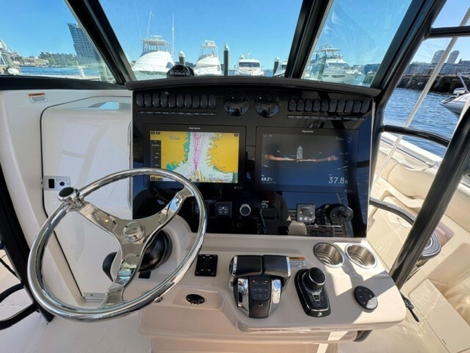 2021 Boston Whaler 380 Outrage